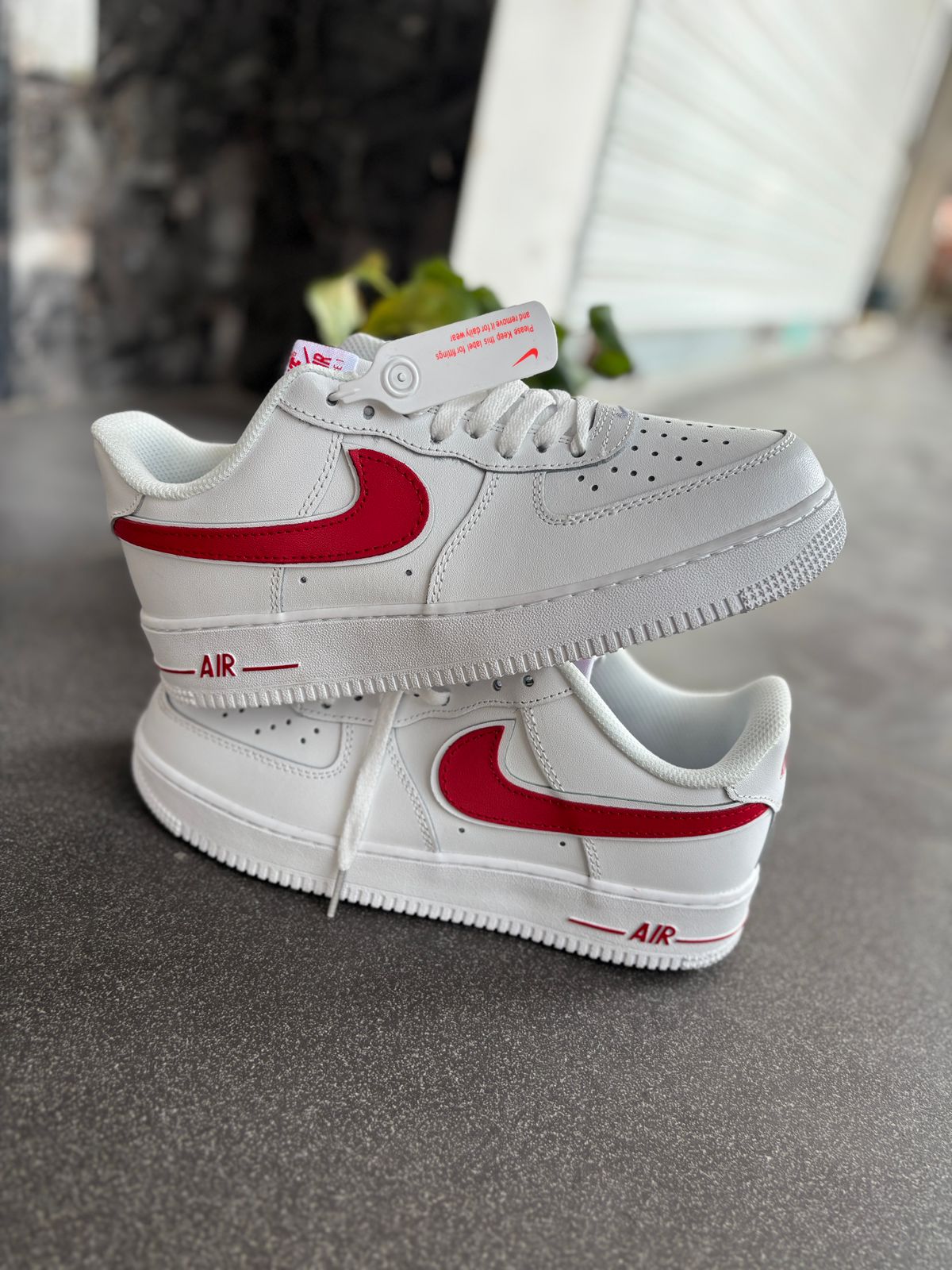 SNEAKERS